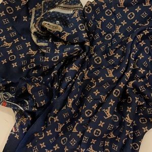 Faux Louis Vuitton scarf